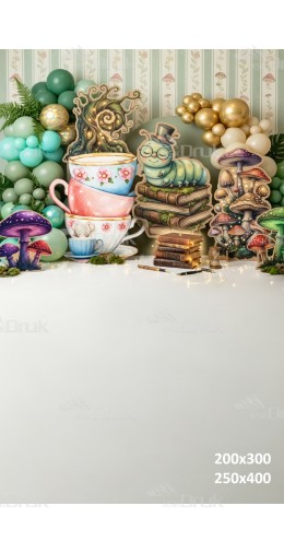 Tło fotograficzne „Magiczna herbaciarnia w lesie – bajkowa aranżacja fantasy” | UB_796